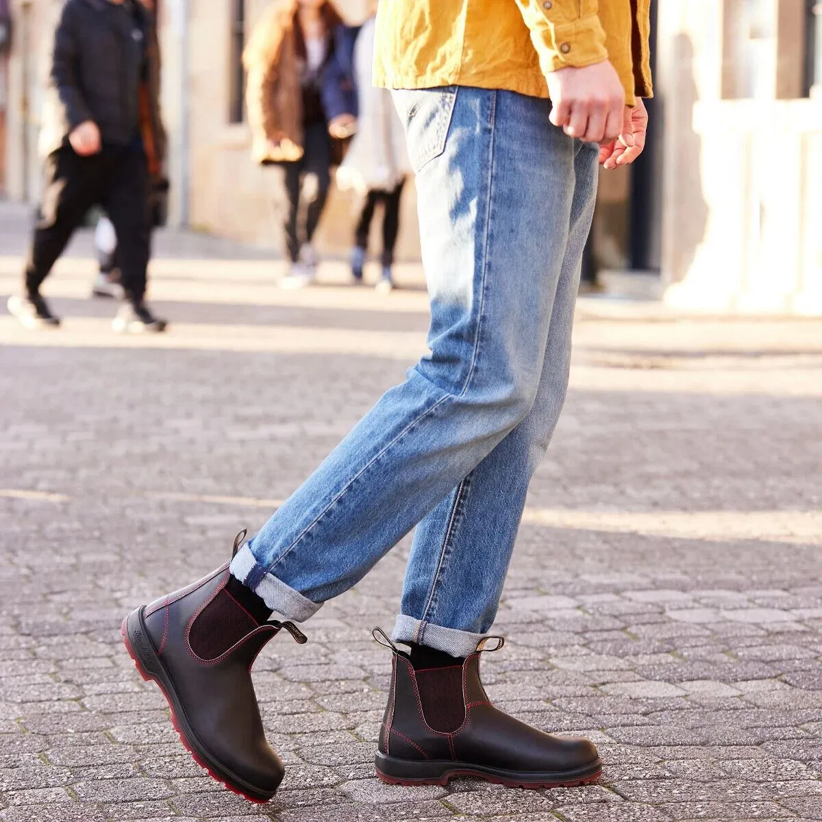 Blundstone #2342 Black/Red Chelsea Boot