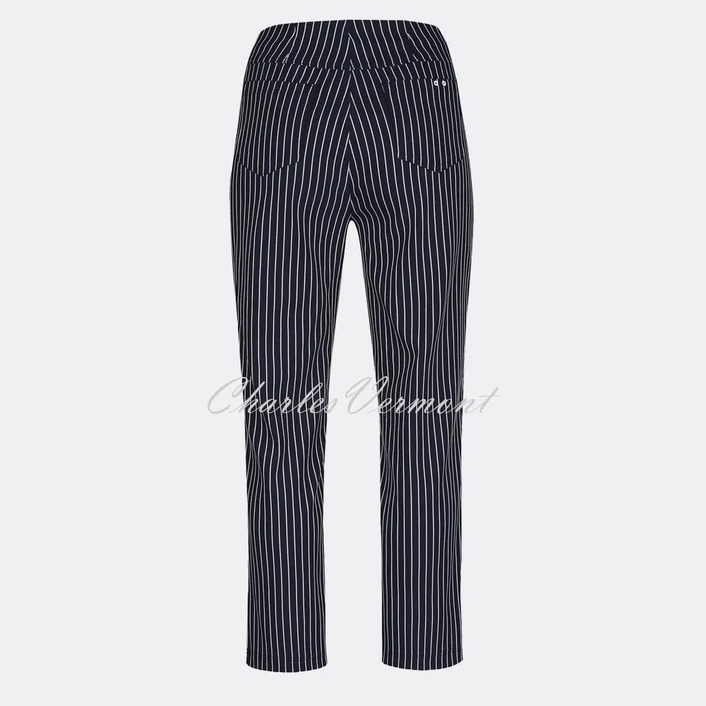 Robell Bella 09 - 7/8 Cropped Trouser 52483-54567-69 (Navy & White)