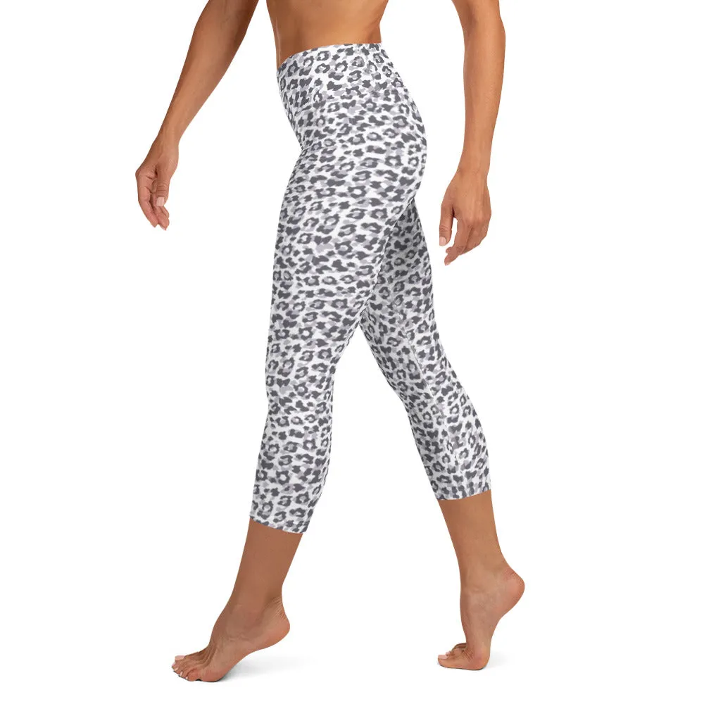 Yoga Capri Leggings in Snow Leopard