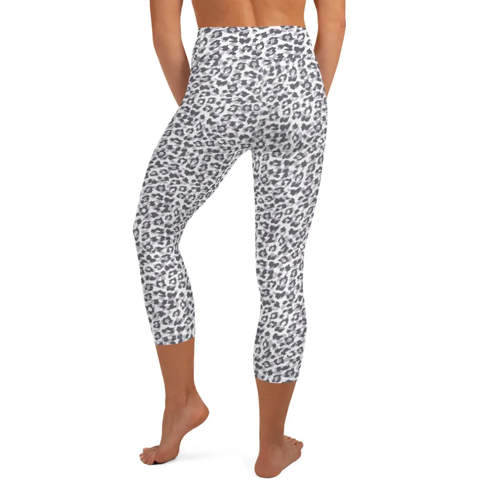 Yoga Capri Leggings in Snow Leopard